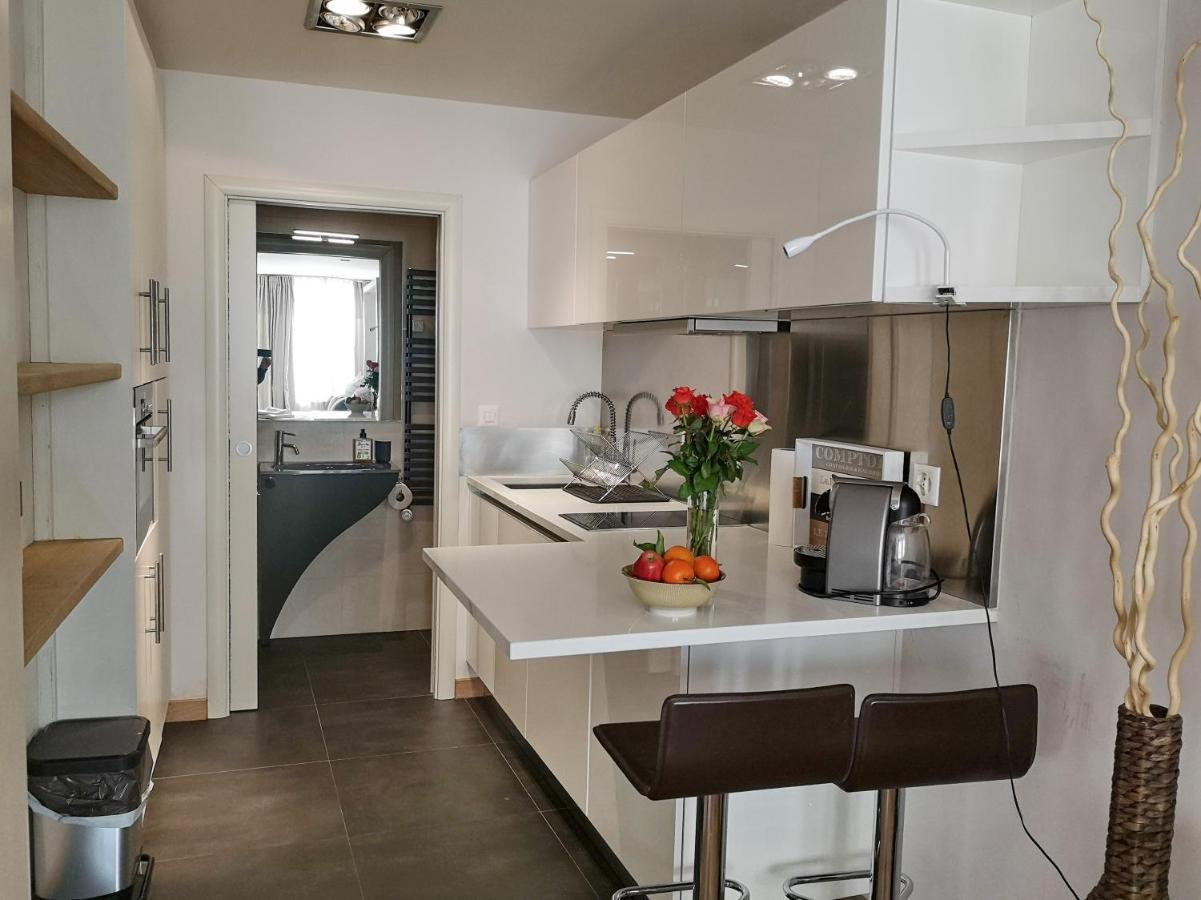 Le Cinquante Quatre Apartment Perroy Luaran gambar