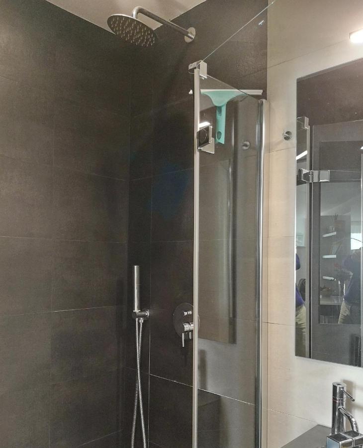 Le Cinquante Quatre Apartment Perroy Luaran gambar